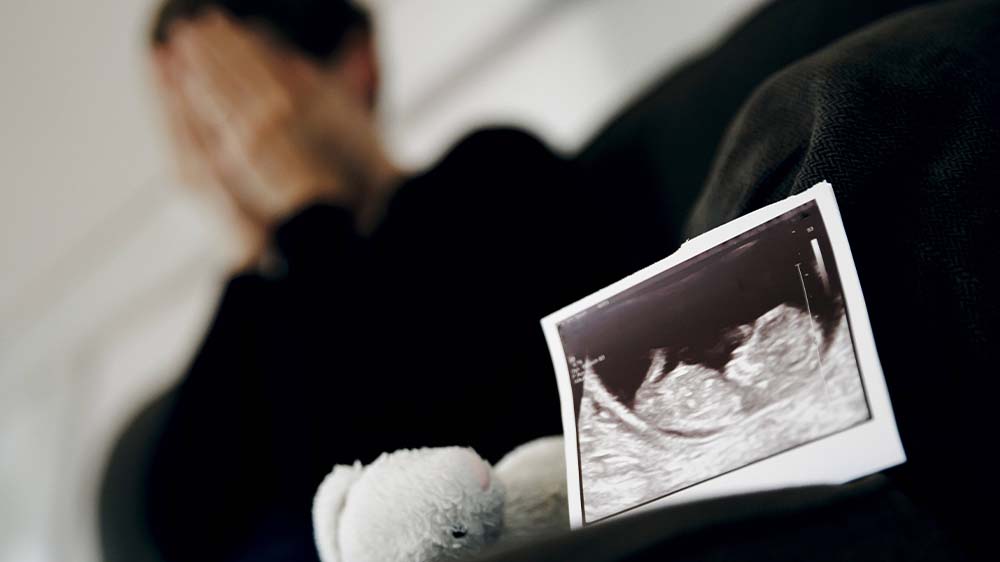 Image - Verbände für besseren Schutz von Frauen nach Fehlgeburten