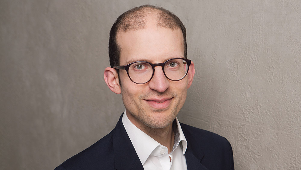 Patrick Holschuh ist Pfarrer der Evangelischen Gesamtkirchengemeinde an Löcknitz und Spree und für die Ortskirchengemeinde Grünheide zuständig, in der er auch wohnt.