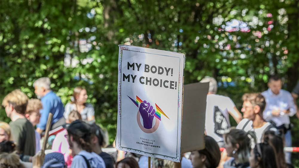 Auch hier in München wird für das Recht der Frauen auf Abtreibung demonstriert (Bild vom 13. April 2024)