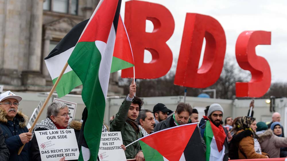Anhänger der BDS-Kampagne (Boycott, Divestment and Sanctions) aus ganz Europa protestieren mit einer Kundgebung in Berlin (Archivbild aus 2019)