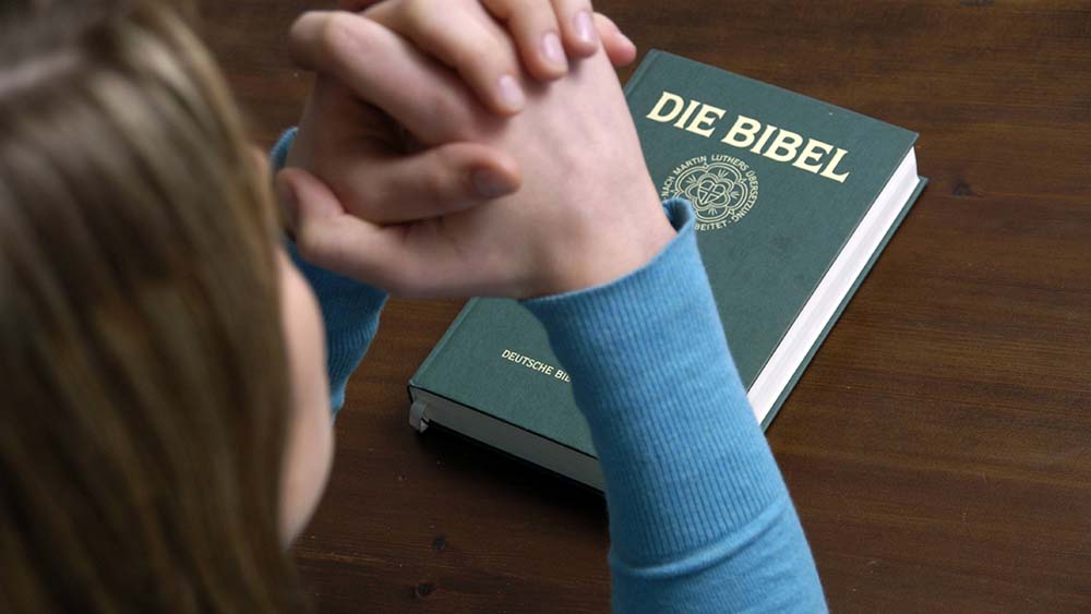 Die Deutsche Bibelgesellschaft fördert viele soziale Projekte (Symbolbild)