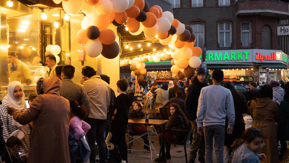 Impressionen aus der Sonnenallee in Berlin zum Zuckerfest (Foto vom 21.04.2023)