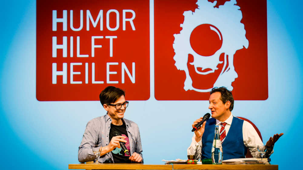 Der Gründer der Stiftung "Humor Hilft Heilen", Eckart von Hirschhausen (rechts), mit Kollege Ralph Caspers