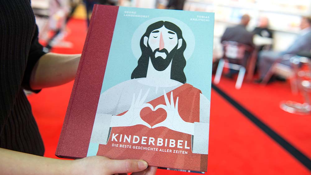 Eine Kinderbibel hat wahrscheinlich so ziemlich jeder und jede bei sich zu Hause