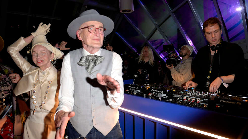 Günther Krabbenhöft auf der Tanzfläche beim KaDeWe Grand Opening (2022)