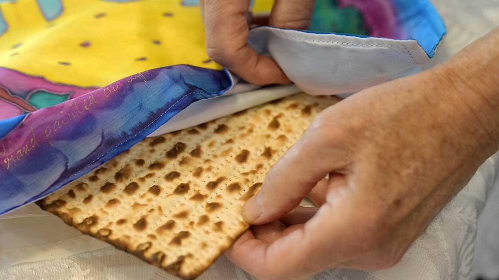 Zu Pessach dürfen im Judentum nur ungesäuerte Brote gegessen werden