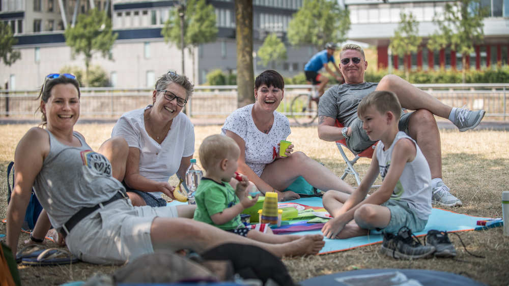 Auch ein Picknick ist eine gute Idee,, raus aus der Wohnung zu kommen