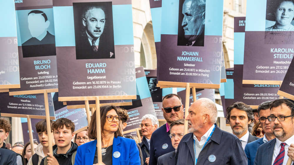 Image - Tausende Menschen nahmen an “Die Rückkehr der Namen” teil