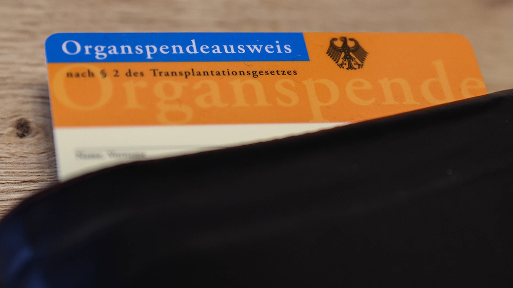 Die herkömmliche Variante: Der Organspendeausweis fürs Portemonnaie