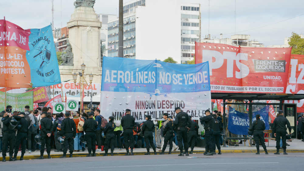 Protest gegen die Privatisierungen der neuen argentinischen Regierung (Archivbild)