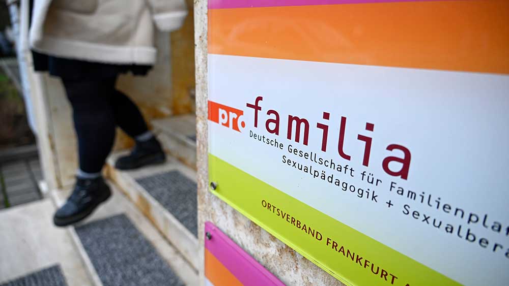 Vor Beratungsstellen wie Pro Familia sprechen Abtreibungsgegner Frauen an