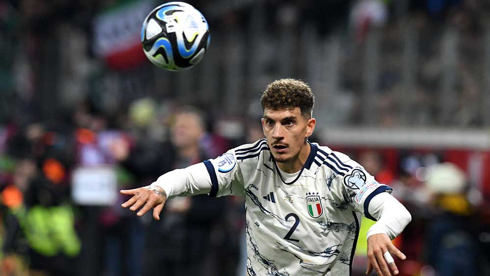 Die Nationalmannschaft Italiens, hier Giovanni di Lorenzo, wird von einer Frau unterstützt, nämlich Katharina von Siena