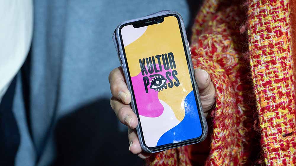 Mit der App zum Kulturpass können Jugendliche ihr Geschenk einlösen