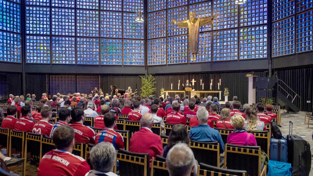 Gottesdienst in der Berliner Kaiser-Wilhelm-Gedächtniskirche anlässlich des DFB-Pokalfinales (Symbolbild vom 19.05.18)