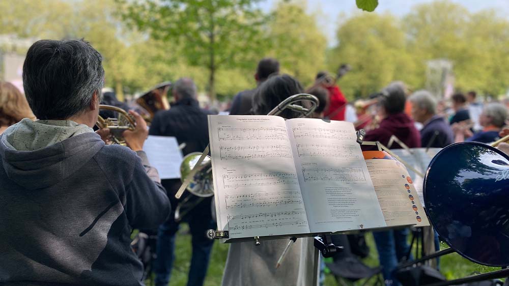 Ein schönes Plätzchen im Grünen: In Hamburg versammeln sich am Wochenende Musikerinnen und Musiker aus ganz Deutschland