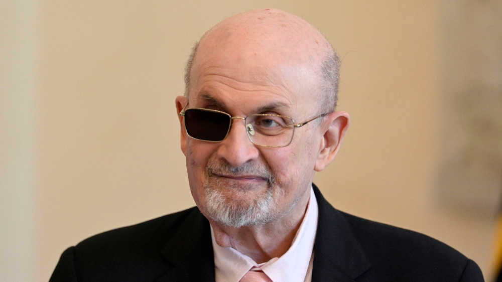 Nach dem Essay über den Messerangriff auf seine Person veröffentlicht Salman Rushdie nun wieder ein literarisches Buch