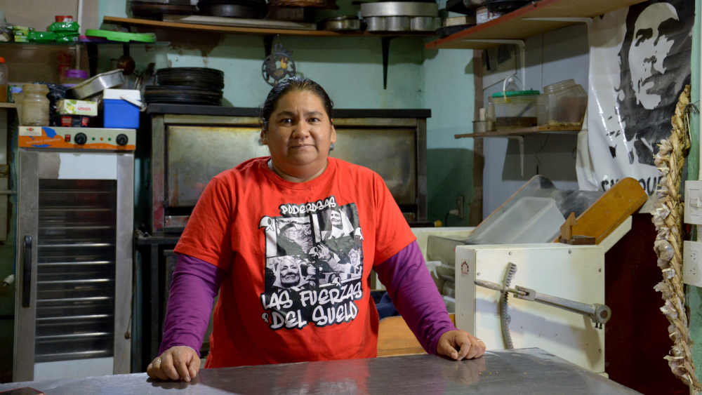 Monica Troncoso leitet die Suppenküche, die der Basisorganisation "La Garganta Poderosa" angehört