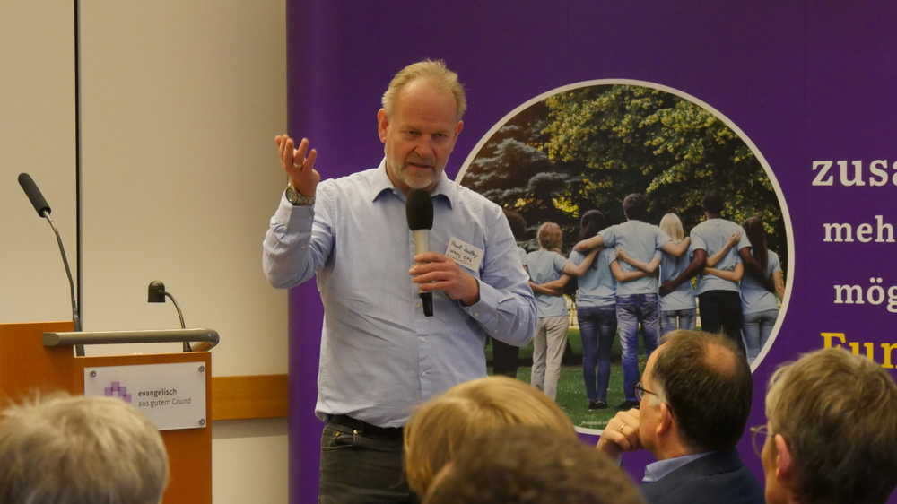 Einer der Vorreiter des Fundraising in der Kirche: Pastor Paul Dalby professionalisierte das Fundraising und schulte annähernd 1000 Haupt- und Ehrenamtliche.