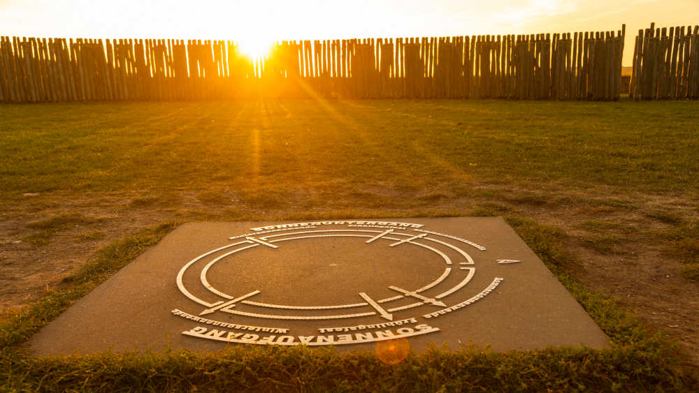 die mehr als 7.000 Jahre alte Kreisgrabenanlage in Goseck in Sachsen-Anhalt, die erst Anfang der 1990er Jahre entdeckt wurde