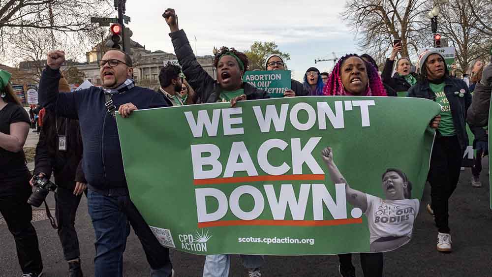 Befürworter von Abtreibungen freuen sich über das Urteil