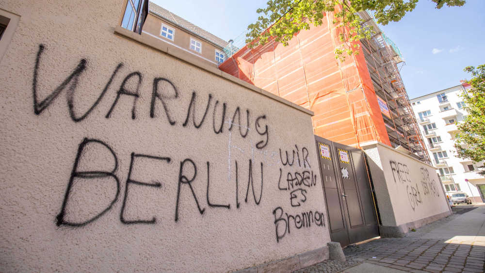 Brandanschlag und antisemitische Schmierereien am Rathaus Tiergarten (Archivbild)