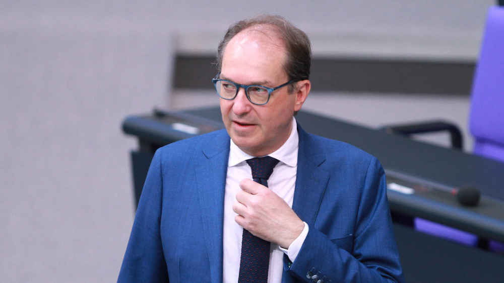 Aufnahmeprogramme: Dobrindt will Teil der Afghanen Absage schicken