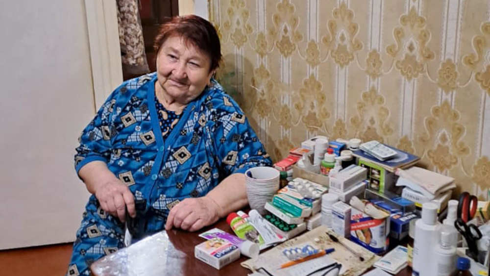 In der Ukraine hoffen viele Binnenflüchtlinge auf eine Rückkehr in ihre Heimatorte. So wie Halyna Federovna: Sie musste ihr Dorf im Donezker Gebiet im Osten der Ukraine verlassen.