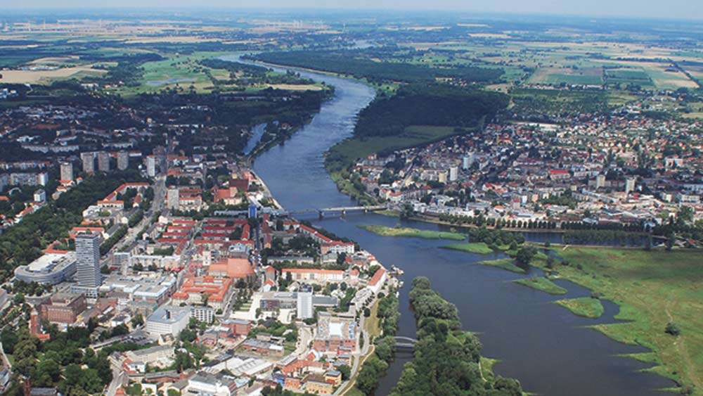 Luftbild von Frankfurt (Oder) und Słubice.