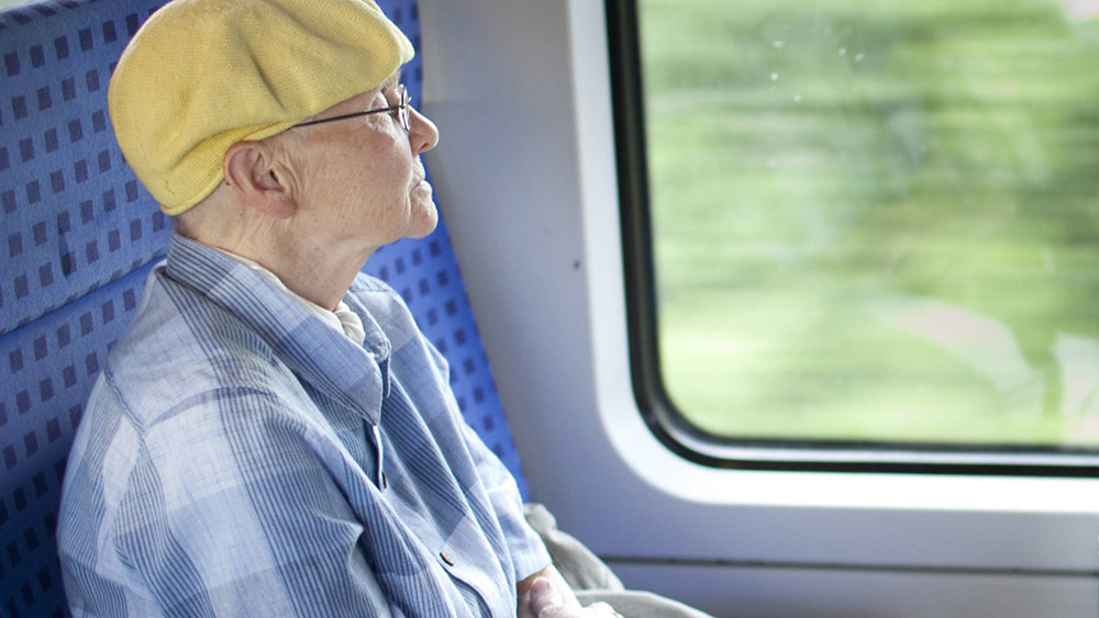 Die zunehmende Digitalisierung der Angebote der Deutschen Bahn bereitet vielen älteren Menschen Schwierigkeiten