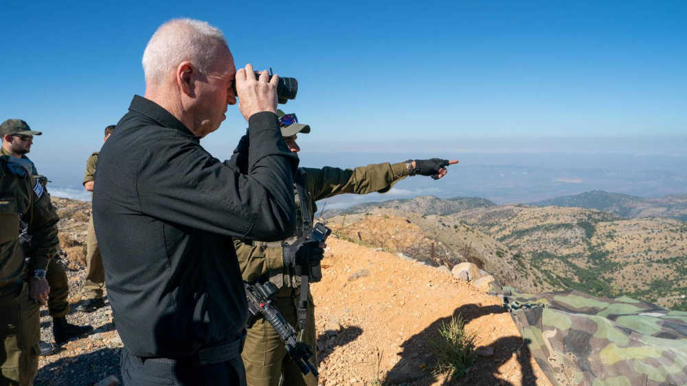 Israels Verteidigungsminister Gallant inspiziert Truppen auf den israelisch besetzten Golanhöhen (Archivbild)