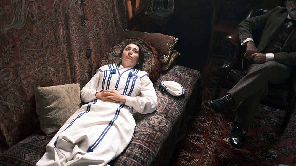 Margarethe Csonka (Christina Cervenka) muss zu Siegmund Freud