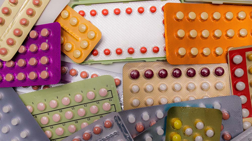 Üblicherweise nehmen Trans-Frauen die gleichen Medikamente wie andere Frauen in den Wechseljahren