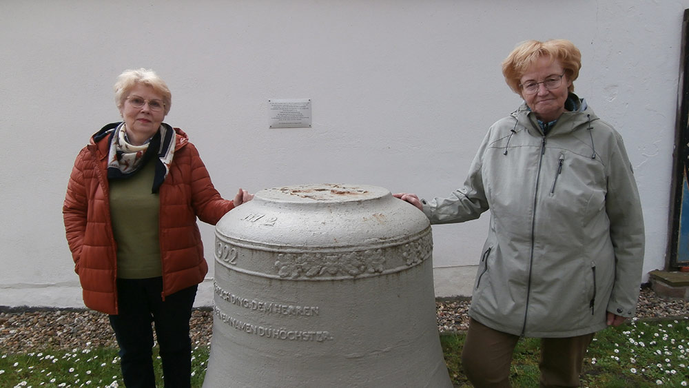 Brigitte Püls (links) und Heidelore Gödicke vom Kirchenvorstand.