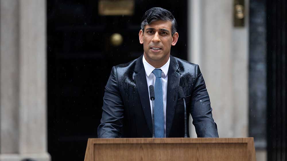 Bei strömendem Regen verkündete Rishi Sunak die Neuwahlen