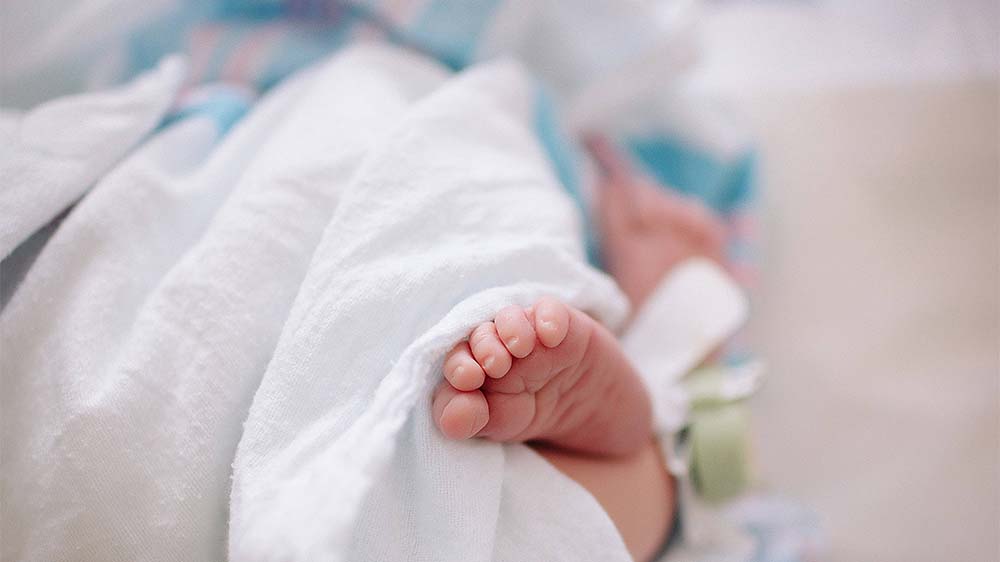 Die vertrauliche Geburt ist ein Hilfsangebot für schwangere. Frauen, die ihre Schwangerschaft geheim halten möchten