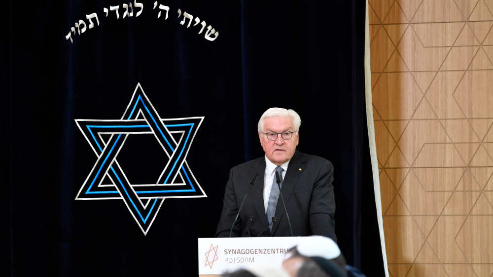 Feierliche Einweihung am 04.07.2024 der Synagoge in Potsdam: Bundespräsident Frank-Walter Steinmeier hält seine Rede
