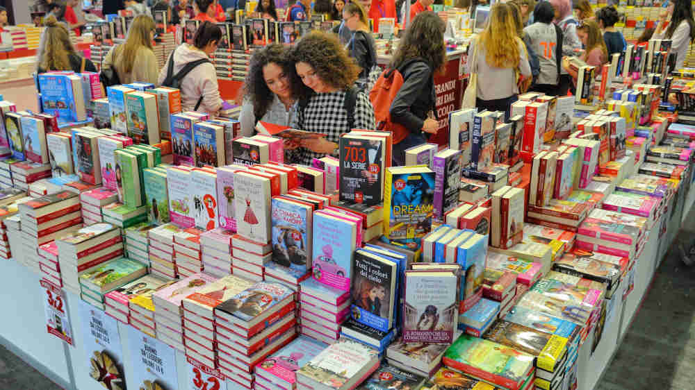 Image - BookTok-Tipps im Buchladen – Soziale Medien und der Buchmarkt