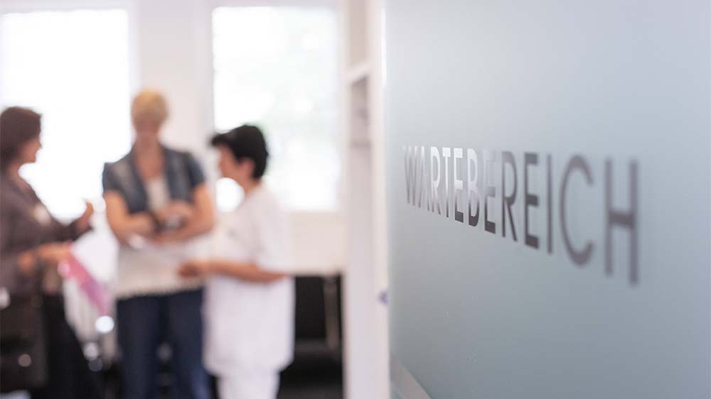 Unglaublich, aber Gewalt und Bedrohungen in Arztpraxen kommen häufig vor