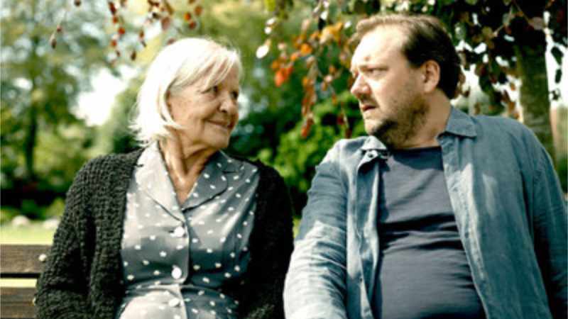 Image - Charly Hübner lüftet in ZDF-„Mittagsstunde“ Familiengeheimnisse