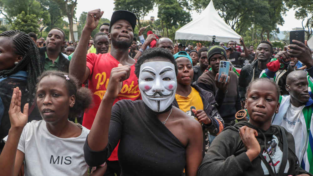 Kenianische Jugendliche demonstrieren gegen landesweite Steuererhöhungen und schlechte Regierungsführung