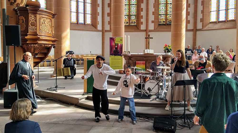 Image - Adele-Gottesdienst: Mystikerin mit einer „flüssigen Spiritualität“