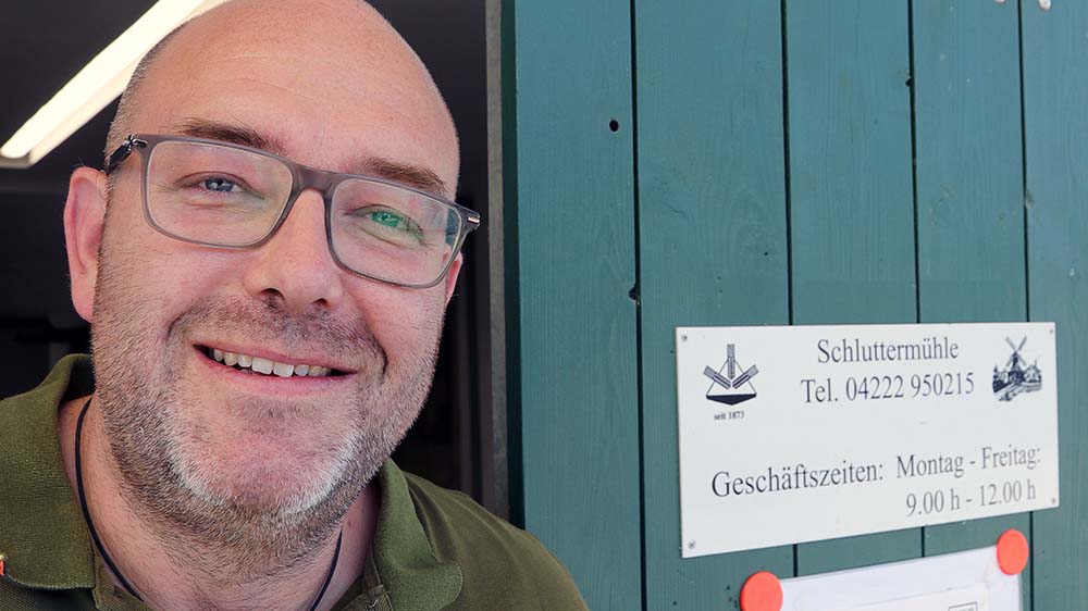 Daniel Keune vom Cannabis Social Club Ganderkesee freut sich auf die erste Ernte