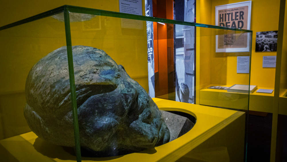 Hitlerbüste der Bildhauerin Hedwig Maria Ley (1888-1974) aus dem Jahr 1932