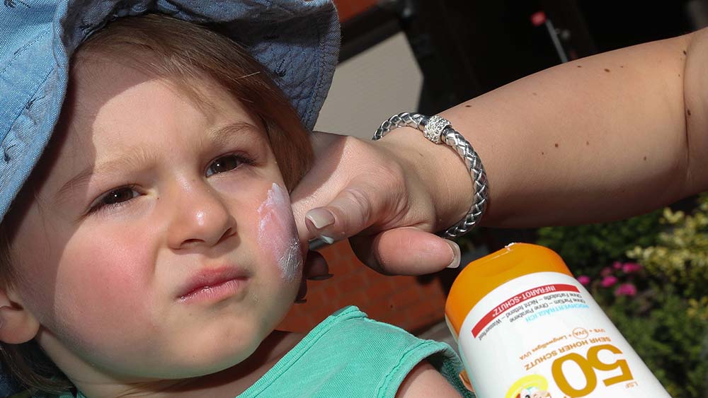 Auch Kinder haben mit Hitze zu kämpfen