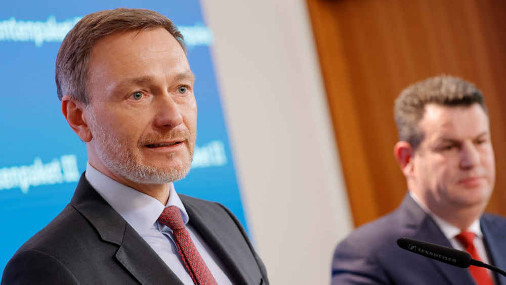 FDP-Chef Christian Lindner hält Kürzungen der Regelsätze für Asylbewerber für nicht ausgeschlossen
