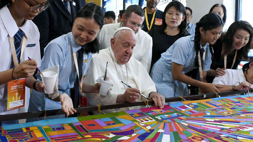 Image - Längste Amtsreise beendet: Der Papst, der es allen zeigt