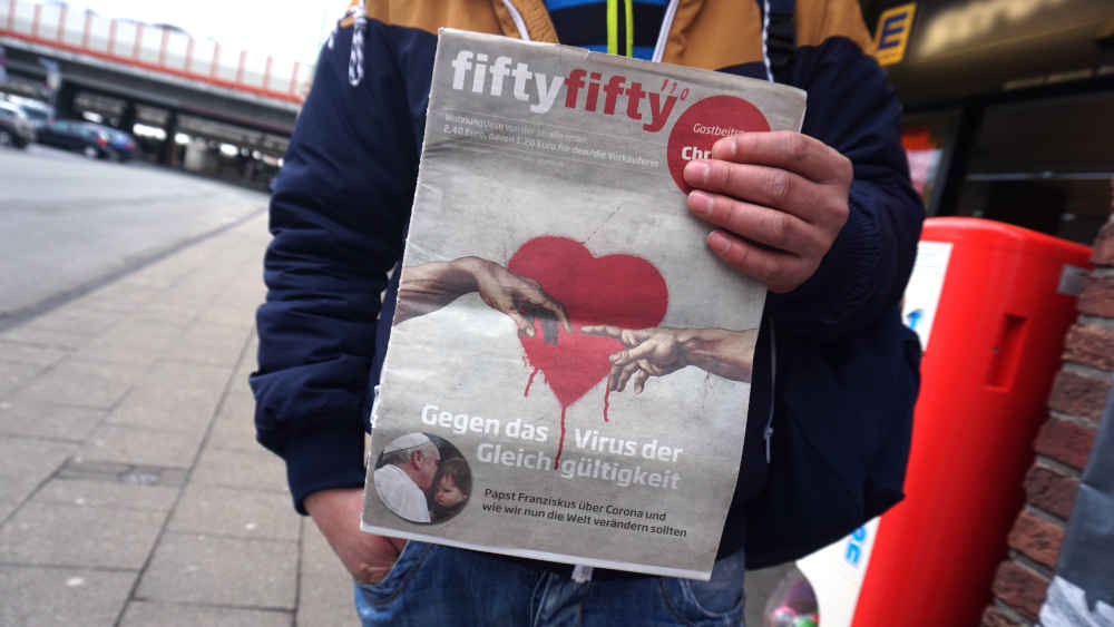 Die Straßenzeitung "fiftyfifty"