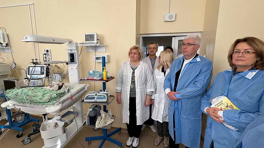 Die Delegation aus Bremen hat in der ukrainischen Hafenstadt Odessa auch eine Kinderklinik besucht