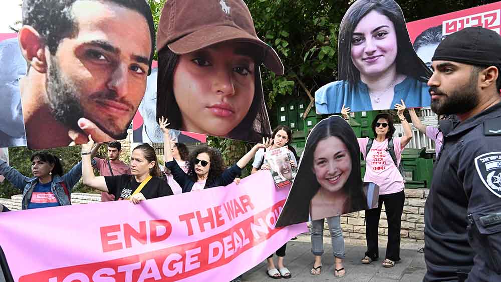 In Israel erinnern die Menschen regelmäßig an das Schicksal der Geiseln