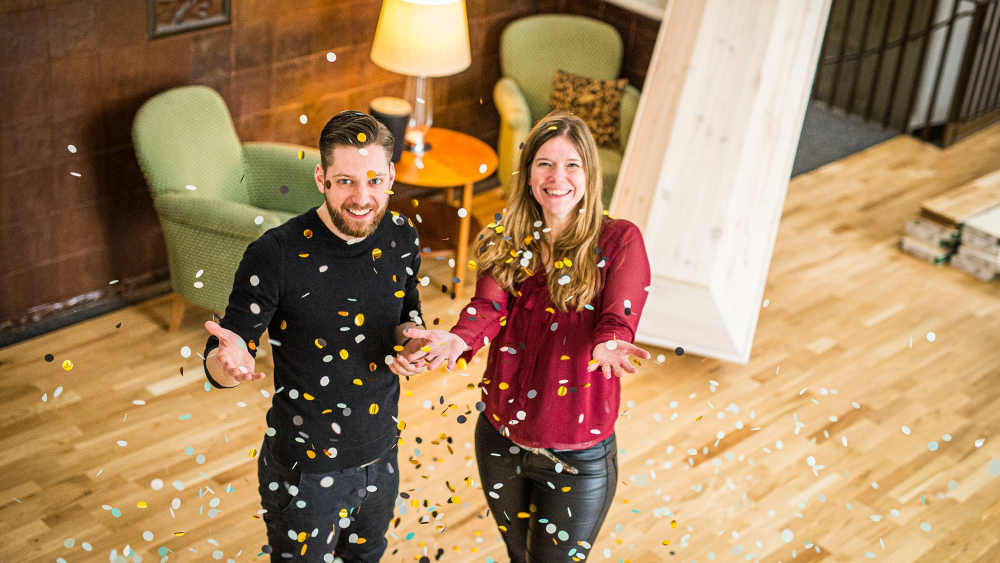 Das Berliner Bestattungsunternehme "Ab unter die Erde" beschreitet neue Wege